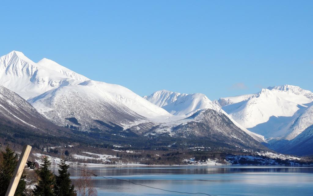 Tindelykke Villa Isfjorden ภายนอก รูปภาพ